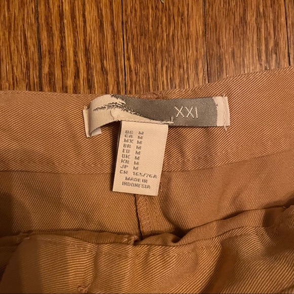 Forever21 Shorts - Picture 2 of 3